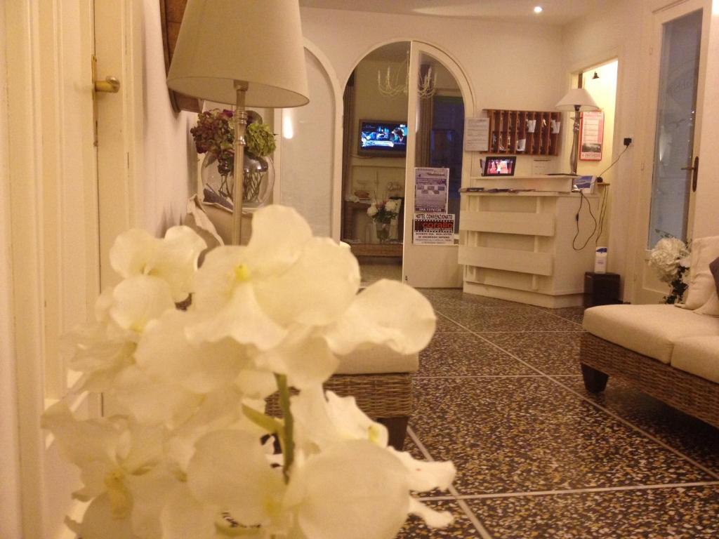 Hotel Gabbiano Alassio Exterior photo